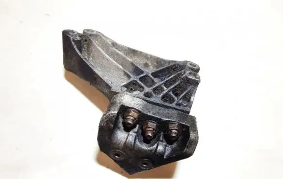 Mitsubishi Colt Engine mounting bracket a6390101800