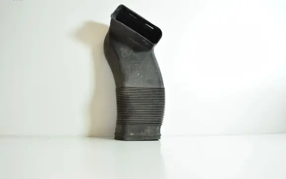 Audi A6 S6 C5 4B Air intake duct part 8D0129617E