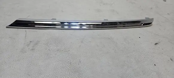 Opel Insignia A Front bumper upper radiator grill 22787083