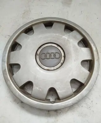 Audi A6 S6 C5 4B R15 wheel hub/cap/trim 8Z0601147A PA66M15