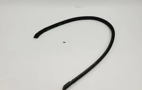 Citroen Berlingo Front door rubber seal 9817904580