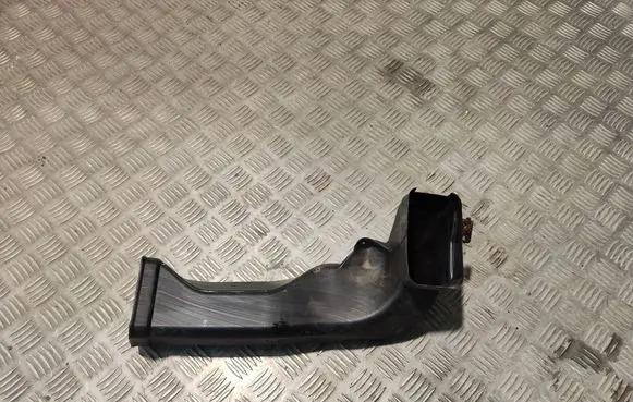 Nissan Navara D40 Oil fill pipe 27870EB000