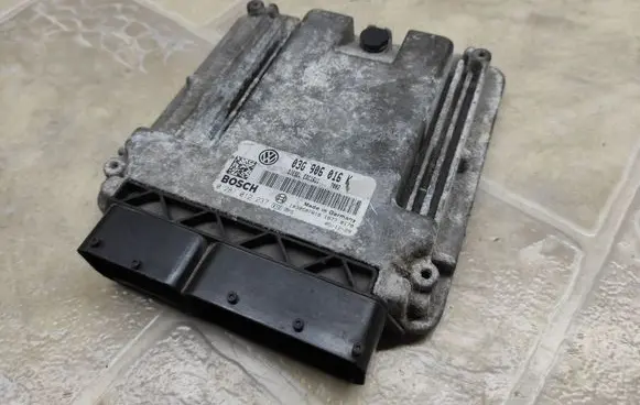 Seat Toledo III (5P) Engine control unit/module 03G906016K 0281012237