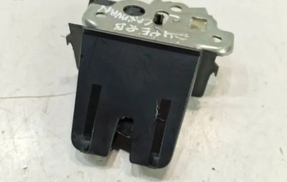Skoda Superb B6 (3T) Loading door lock 