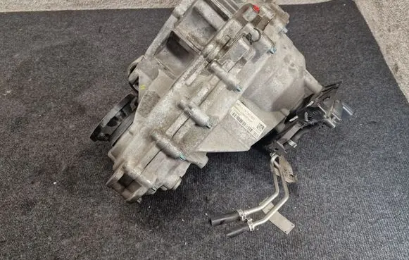 Gearbox transfer box case