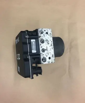 Land Rover Range Rover L322 ABS Pump SRB500440