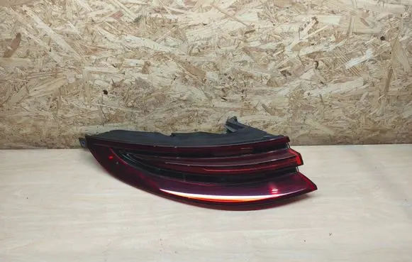 Porsche Panamera (971) Rear/tail lights 971945091B L971076