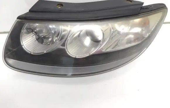 Hyundai Santa Fe Headlight/headlamp 921012BXXX