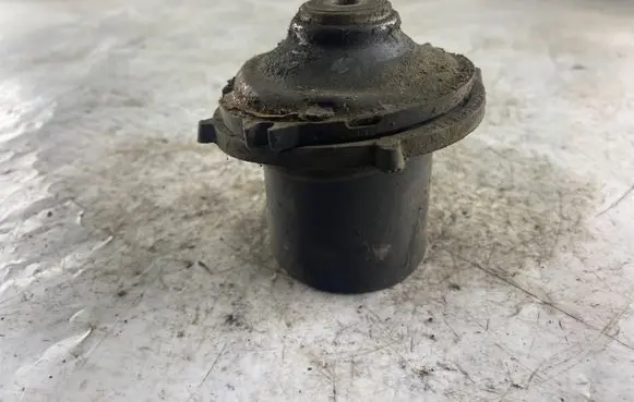 Opel Zafira A Front shock absorber mounting bracket 