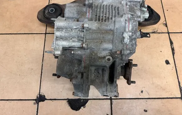 Toyota RAV 4 (XA40) Electric car motor 8209048020