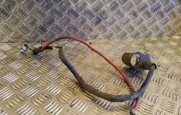 Volkswagen Jetta VI Positive cable (battery) 1K0971228L