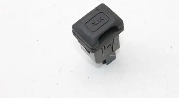 Honda CR-V AUX in-socket connector M34736