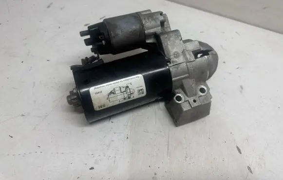 BMW 5 F10 F11 Starter motor 8574102