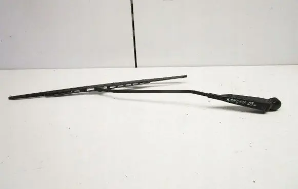 Renault Kangoo I Front wiper blade arm 8200158096