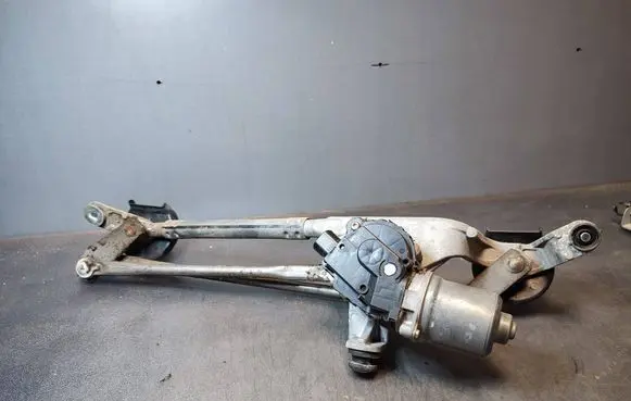 Subaru Forester SJ Front wiper linkage and motor 86511SG010