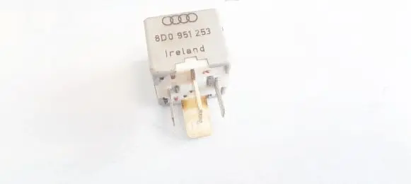 Audi A4 S4 B5 8D Other relay 8d0951253 899312000