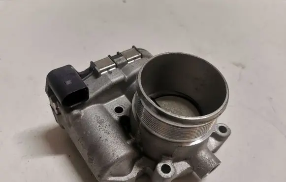 Audi Q5 SQ5 Throttle valve 06K133062