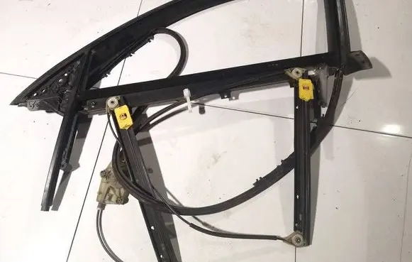 Audi A6 S6 C6 4F Front door window/glass frame 4F0837629