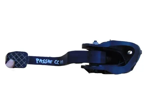 Volkswagen PASSAT CC Clutch pedal 3C1721059BF