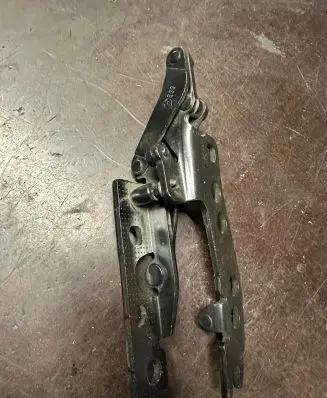 BMW 5 E39 Hood Support Bracket (s) LUSR