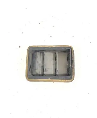 Peugeot 308 Quarter panel pressure vent 96384903