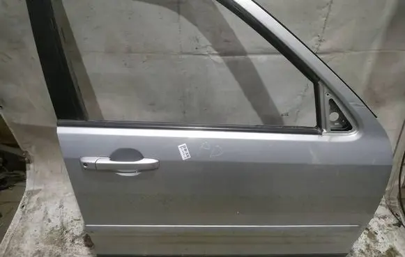 Honda CR-V Front door PILKOS
