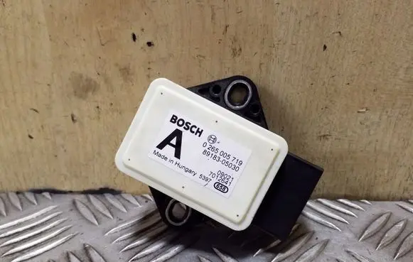 Toyota Verso ESP acceleration yaw rate sensor 0265005719 8918305030