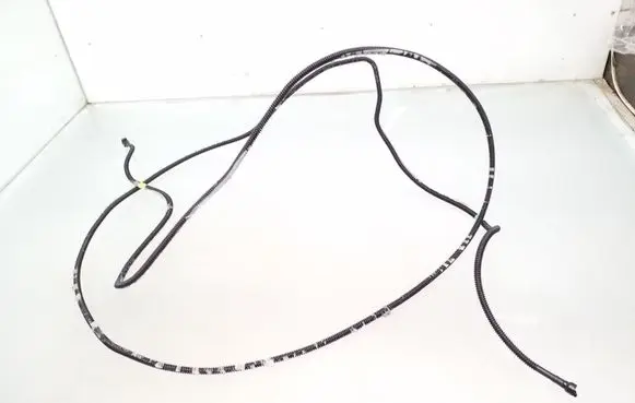 Land Rover Defender Rear window washer fluid hose 