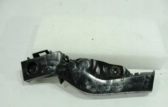 Toyota Avensis T270 Front bumper mounting bracket A5257805050