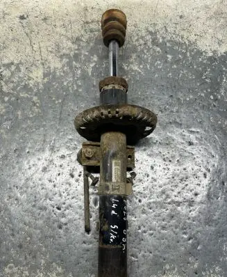 Volkswagen Polo IV 9N3 Front shock absorber/damper 6Q0413031CE