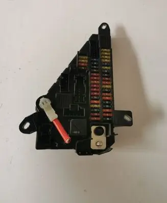 BMW 5 E60 E61 Fuse module 9138830