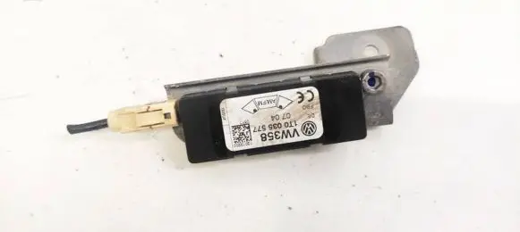 Volkswagen Touran I Antenna control unit 1T0035577