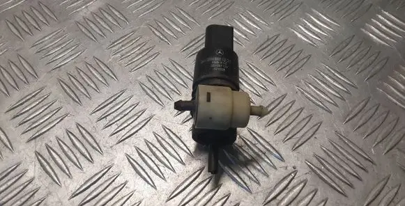 Mercedes-Benz E W212 Windscreen/windshield washer pump 2048660221
