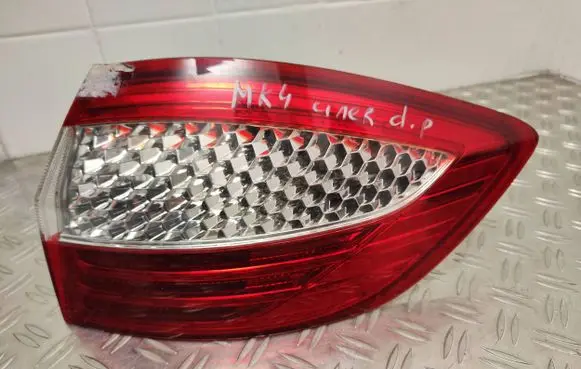 Ford Mondeo MK IV Rear/tail lights 7S7113404B