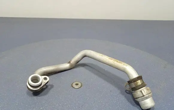 Engine coolant pipe/hose