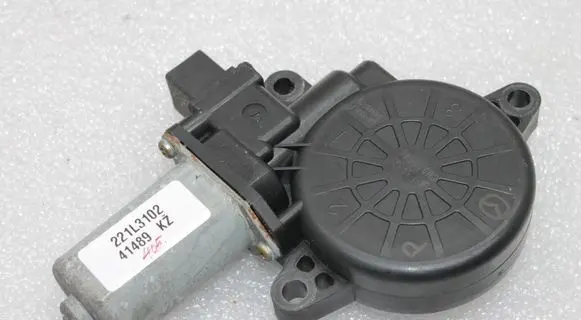 Mazda CX-5 Rear door window regulator motor D6515958XB