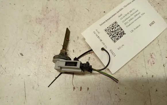 Audi A4 S4 B8 8K Interior temperature sensor 3D0907543A
