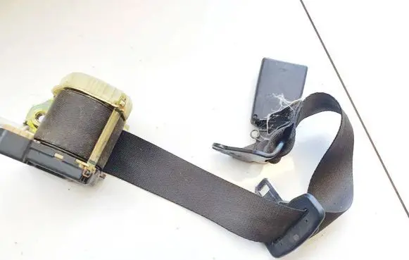 Ford Focus Middle seatbelt (rear) 1243594d