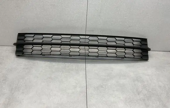 Skoda Rapid (NH) Front bumper lower grill 5JA853677