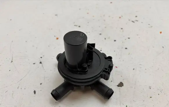Ford Mustang Mach-E Electric auxiliary coolant/water pump LU5A8C508AE
