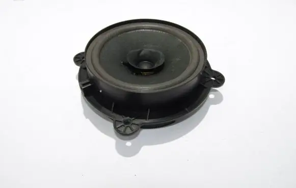 SsangYong Korando Rear door speaker 8930034020