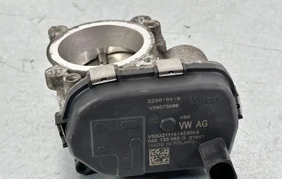 Skoda Octavia Mk3 (5E) Throttle valve 04E133062Q