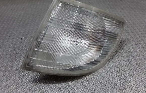 Mercedes-Benz Vito Viano W638 Front indicator light