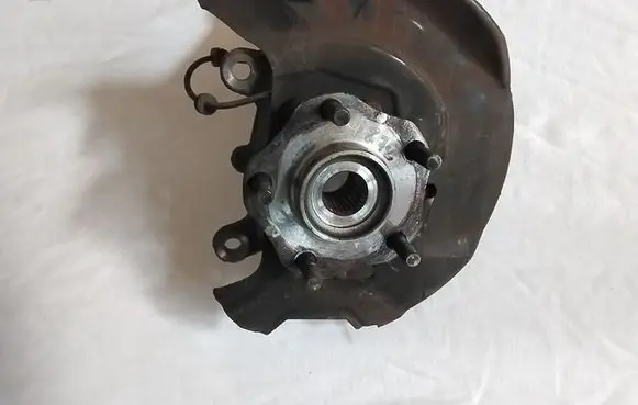 Nissan X-Trail T32 Front wheel hub 400154CE0A