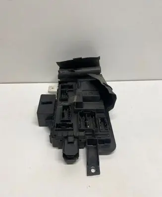 Ford Mustang V Central body control module AR3T15604CE