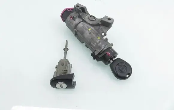 Seat Ibiza III (6L) Ignition lock 4B0905851C