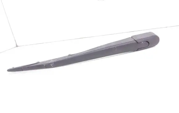 Hyundai i30 Rear wiper blade arm