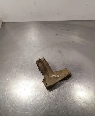 Opel Antara Engine mount bracket