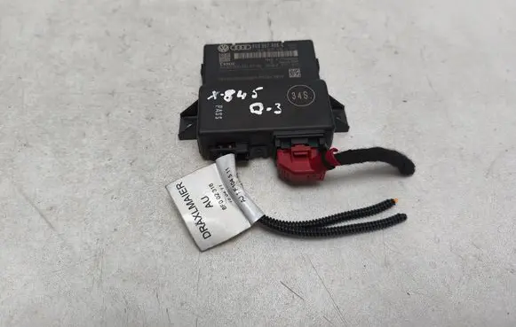 Audi Q3 8U Gateway control module 8U0907468G