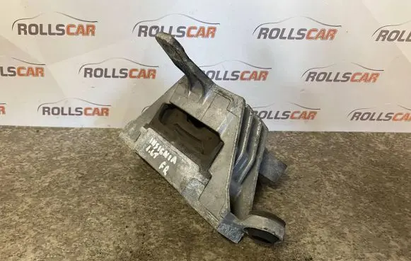 Opel Insignia A Engine mount bracket 13227712 V06112